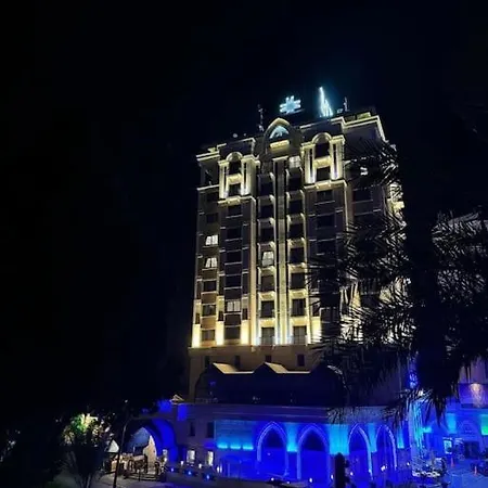 Brand New Renovated 1 Bedroom 3a Appartement *